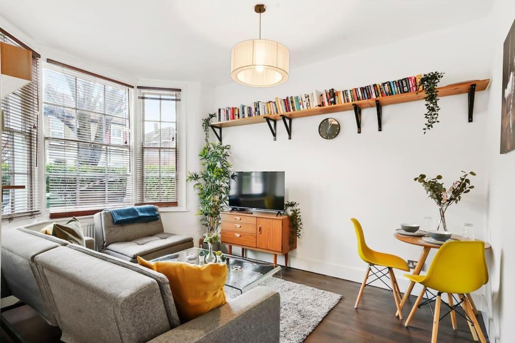 2 Bed Garden Flat Leyton Village Londen Buitenkant foto