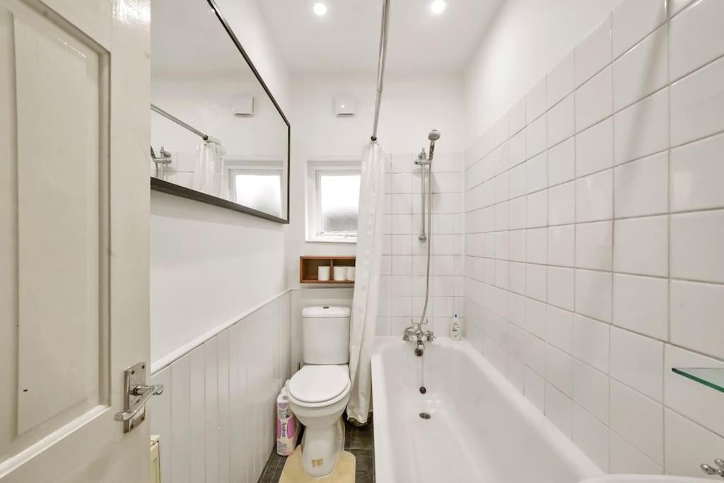 2 Bed Garden Flat Leyton Village Londen Buitenkant foto